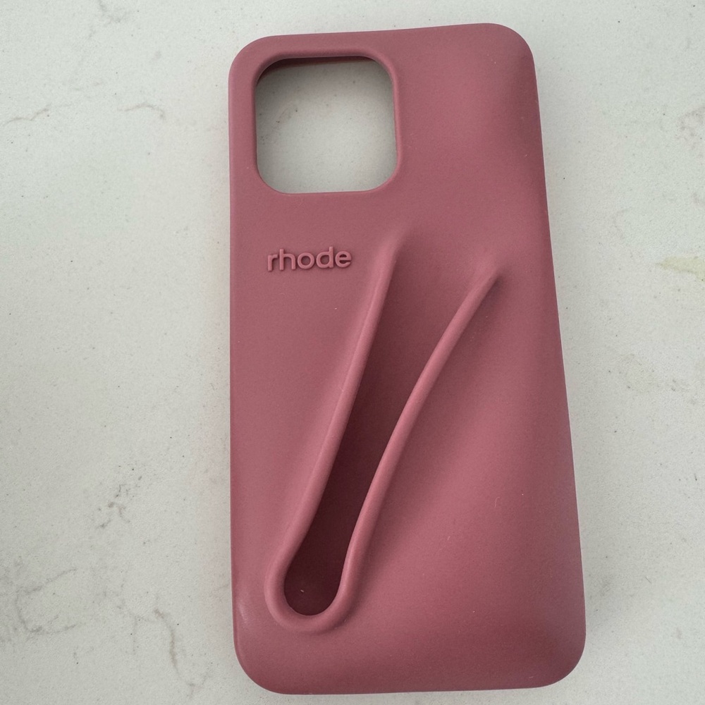 Rhode iPhone 15 max pro case like new